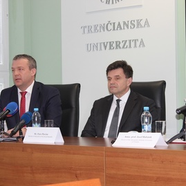 Zásluhou projektu trenčianskej univerzity a. dubčeka v trenčíne zameraného na vedu a výskum vznikne v kraji päťdesiatka pracovných miest - IMG_0132