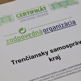 Zväčšiť fotografiu - Zelená župa je naozaj zelená, kraj získal certifikát zodpovednej organizácie - IMG_1700