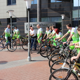 Zelené cyklodresy, o tím naviac a viac ako 6500 najazdených kilometrov. to všetko priniesol 4. ročník projektu do práce na bicykli. - IMG_9522