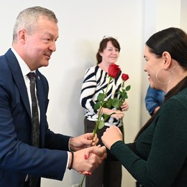 Zväčšiť fotografiu - Ženy v centre pozornosti aj na krajskom úrade
