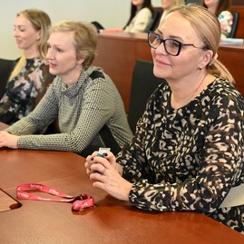 Zväčšiť fotografiu - Ženy v centre pozornosti aj na krajskom úrade