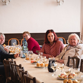 Zväčšiť fotografiu - Život bez žien je pre mužov nepredstaviteľný - TSK_MDŽ_25_mini-46