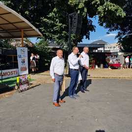 Zväčšiť fotografiu - Zlatovce hostili medzinárodný festival, obec tuchyňa oslavovala a hodovala - WhatsApp Image 2023-07-23 at 19.24.30