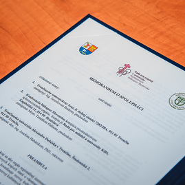 Zväčšiť fotografiu - Župa aj univerzita sa budú podieľať na národnom stretnutí mládeže t22 - TSK_Memorandum T22_mini (4)
