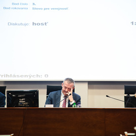 Zväčšiť fotografiu - Župa má nové zásady hospodárenia s majetkom aj nový etický kódex volených predstaviteľov kraja - TSK_zastupko_marec23_mini (21 of 31)