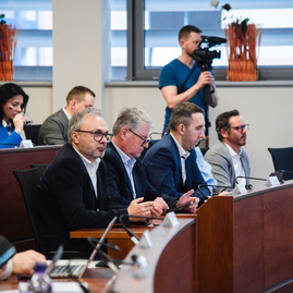 Zväčšiť fotografiu - Župa má nové zásady hospodárenia s majetkom aj nový etický kódex volených predstaviteľov kraja - TSK_zastupko_marec23_mini (24 of 31)