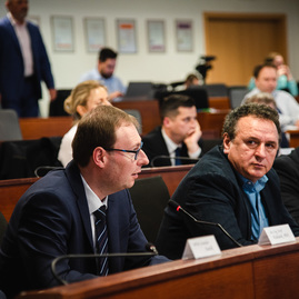 Zväčšiť fotografiu - Župa má nové zásady hospodárenia s majetkom aj nový etický kódex volených predstaviteľov kraja - TSK_zastupko_marec23_mini (31 of 31)
