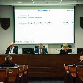 Zväčšiť fotografiu - Župa má nové zásady hospodárenia s majetkom aj nový etický kódex volených predstaviteľov kraja - TSK_zastupko_marec23_mini (9 of 31)