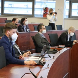 Zväčšiť fotografiu - Župa vidí budúcnosť vo využití vodíka - IMG_6078