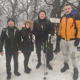 Zväčšiť fotografiu - Župan absolvoval silvestrovský výstup na strážov, poďakoval aj záchranným zložkám na severe kraja - 1