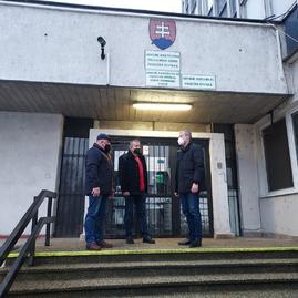 Zväčšiť fotografiu - Župan absolvoval silvestrovský výstup na strážov, poďakoval aj záchranným zložkám na severe kraja - IMG-20211231-WA0023