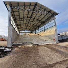 Zväčšiť fotografiu - Župan opäť absolvuje výjazdy k záchranným zložkám a cestárom - 20221229_094522