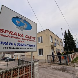 Zväčšiť fotografiu - Župan opäť absolvuje výjazdy k záchranným zložkám a cestárom - 20221229_141237