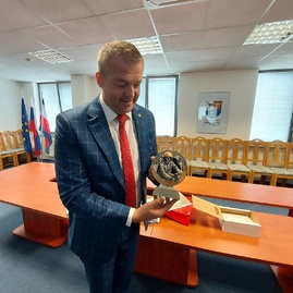 Zväčšiť fotografiu - Župan prijal zástupcov dobrovoľných hasičov z kraja - 20220527_152600