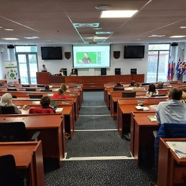 Zväčšiť fotografiu - Župní zamestnanci sa vzdelávali v oblasti nakladania s odpadom - 20221027_095042