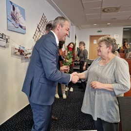 Zväčšiť fotografiu - Župný úrad bez žien? nemožné! - 20230308_092753