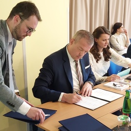 Zväčšiť fotografiu - Župy žiadajú kompenzácie za protiinflačný balík - 20220602_124924