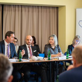 Zväčšiť fotografiu - Župy žiadajú kompenzácie za protiinflačný balík - DSC07743