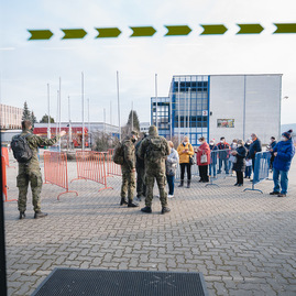 Zväčšiť fotografiu - Cez víkend bude župa očkovať astrou aj pfizerom - TSK_Otvorenie VKOC Trenčín-27