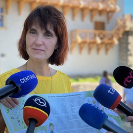 Zväčšiť fotografiu - Čoraz obľúbenejšie hojdačky v prírode lákajú na návštevu trenčianskeho kraja - hojdacky3