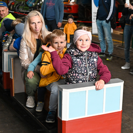 Zväčšiť fotografiu - Električka jazdila celú sobotu zdarma - Foto-4768