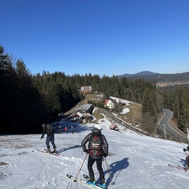 Zväčšiť fotografiu - Hranica kraja s českom ožíva vďaka rozvoju skitouringu - 