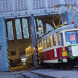 Koľajnice trenčianskej elektrickej železnice medzi trenčianskou teplou a teplicami ožijú aj tento rok. opäť s podporou tsk. - TREĹ˝ 10.10.2015 (24)