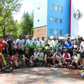 Zväčšiť fotografiu - Krásy trenčianskeho kraja opäť prestaví projekt vrchárska koruna trenčianska - VKT 2020_cyklisti spoločná
