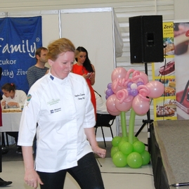 Na 4. ročník výstavy region tour expo v trenčíne prišla trenčianska župa s novým výstavným stánkom a regionálnou kuchárkou „od frištiku k večeri“ - 11
