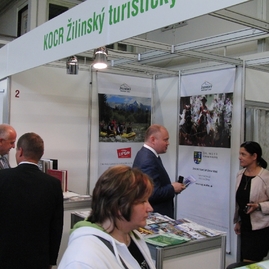 Na 4. ročník výstavy region tour expo v trenčíne prišla trenčianska župa s novým výstavným stánkom a regionálnou kuchárkou „od frištiku k večeri“ - 12