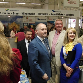 Na 4. ročník výstavy region tour expo v trenčíne prišla trenčianska župa s novým výstavným stánkom a regionálnou kuchárkou „od frištiku k večeri“ - 13