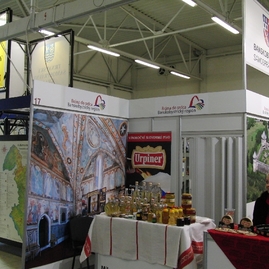 Na 4. ročník výstavy region tour expo v trenčíne prišla trenčianska župa s novým výstavným stánkom a regionálnou kuchárkou „od frištiku k večeri“ - 28