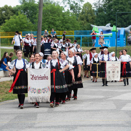 Zväčšiť fotografiu - Na folkórnej lysej si ocenenia prevzali skupiny púchovskej doliny - TSK_Folklórna Lysá 2021 (6)