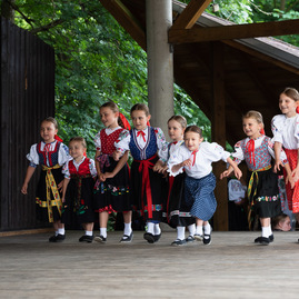 Zväčšiť fotografiu - Na folkórnej lysej si ocenenia prevzali skupiny púchovskej doliny - TSK_Folklórna Lysá 2021 (9)