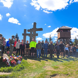 Zväčšiť fotografiu - Na stratenci sa konalo medzinárodné pietne stretnutie - TSK_Stratenec_mini-6