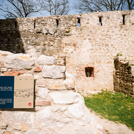 Zväčšiť fotografiu - Na trenčiansky hrad vás odvezie sám matúš čák - TSK_TN hrad_trebuchet_web (32)
