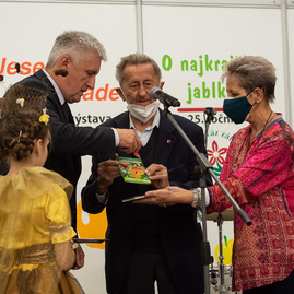 Zväčšiť fotografiu - Najlepšie jabĺčka rastú aj v trenčianskom kraji - TSK_Jeseň v záhrade_otvorenie-28