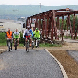 Novú cyklotrasu medzi hornou stredou a novým mestom nad váhom budú cyklisti využívať už v máji - CYKLOTRASA_HS_NM (8)