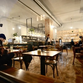Zväčšiť fotografiu - Poznáme víťaza ankety top gastro v trenčianskom kraji za rok 2024 - kaviaren_coffee_sheep_sa_stava_top_gastro_zariadenim_v_trencianskom_kraji_za_rok_2024-profile-e7ebc3d563527d5df777c5aae6378ab9