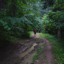 Zväčšiť fotografiu - Pravých „skalných“ turistov neodradila ani nepriazeň počasia - TSK_Jilemnického25_2021-10