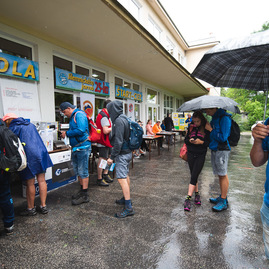 Zväčšiť fotografiu - Pravých „skalných“ turistov neodradila ani nepriazeň počasia - TSK_Jilemnického25_2021-6