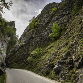 Zväčšiť fotografiu - Relax v kúpeľoch či návšteva hradov a zrúcanín – aj takýto bol rekordný rok župy v číslach - Manínska1