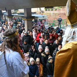 Zväčšiť fotografiu - Tradičná mikulášska električka opäť lámala rekordy návštevnosti