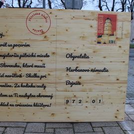 Zväčšiť fotografiu - V kraji pribudli ďalšie ekologické lavičky - IMG_9541