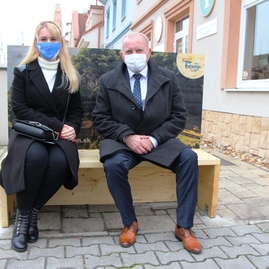 Zväčšiť fotografiu - V kraji pribudli ďalšie ekologické lavičky - IMG_9549