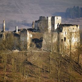 Vrcholy 3. ročníka vrchárskej koruny trenčianska predstavia jaskyne, dračiu studňu aj mauzóleum - Považský hrad