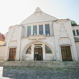 Zväčšiť fotografiu - Začína obnova synagógy v trenčíne - TSK_obnova synagógy_mini (1 of 57)