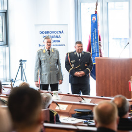 Zväčšiť fotografiu - Blížnemu vždy na pomoc sú už celé storočie - TSK_100 rokov DPO-100