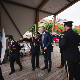 Zväčšiť fotografiu - Blížnemu vždy na pomoc sú už celé storočie - TSK_100 rokov DPO-4