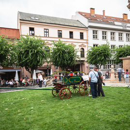 Zväčšiť fotografiu - Blížnemu vždy na pomoc sú už celé storočie - TSK_100 rokov DPO-5